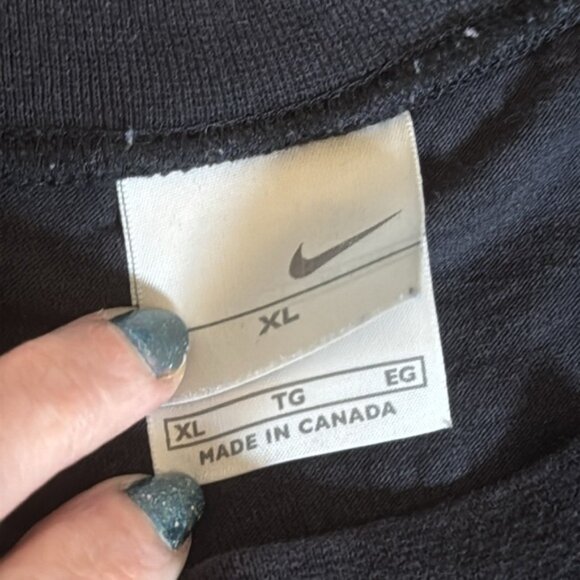 Vintage Nike Extra Large Black Muscle Sleeveless Gym Shirt - Picture 3 of 7